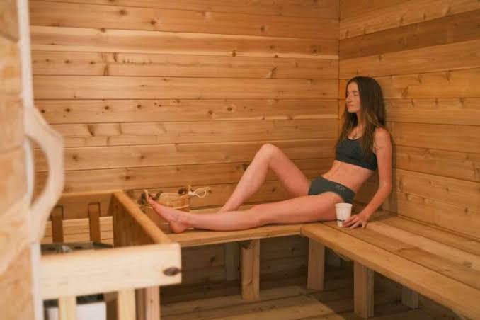 sauna before bed to improve deep sleep